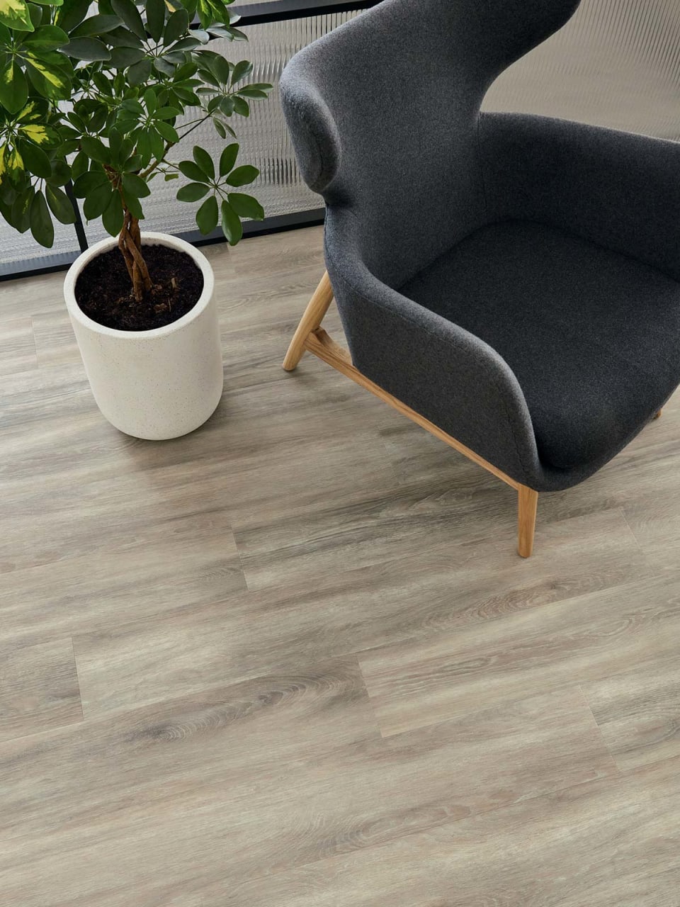Malvern Oak AR0W8670 | Commercial LVT Flooring from the Amtico